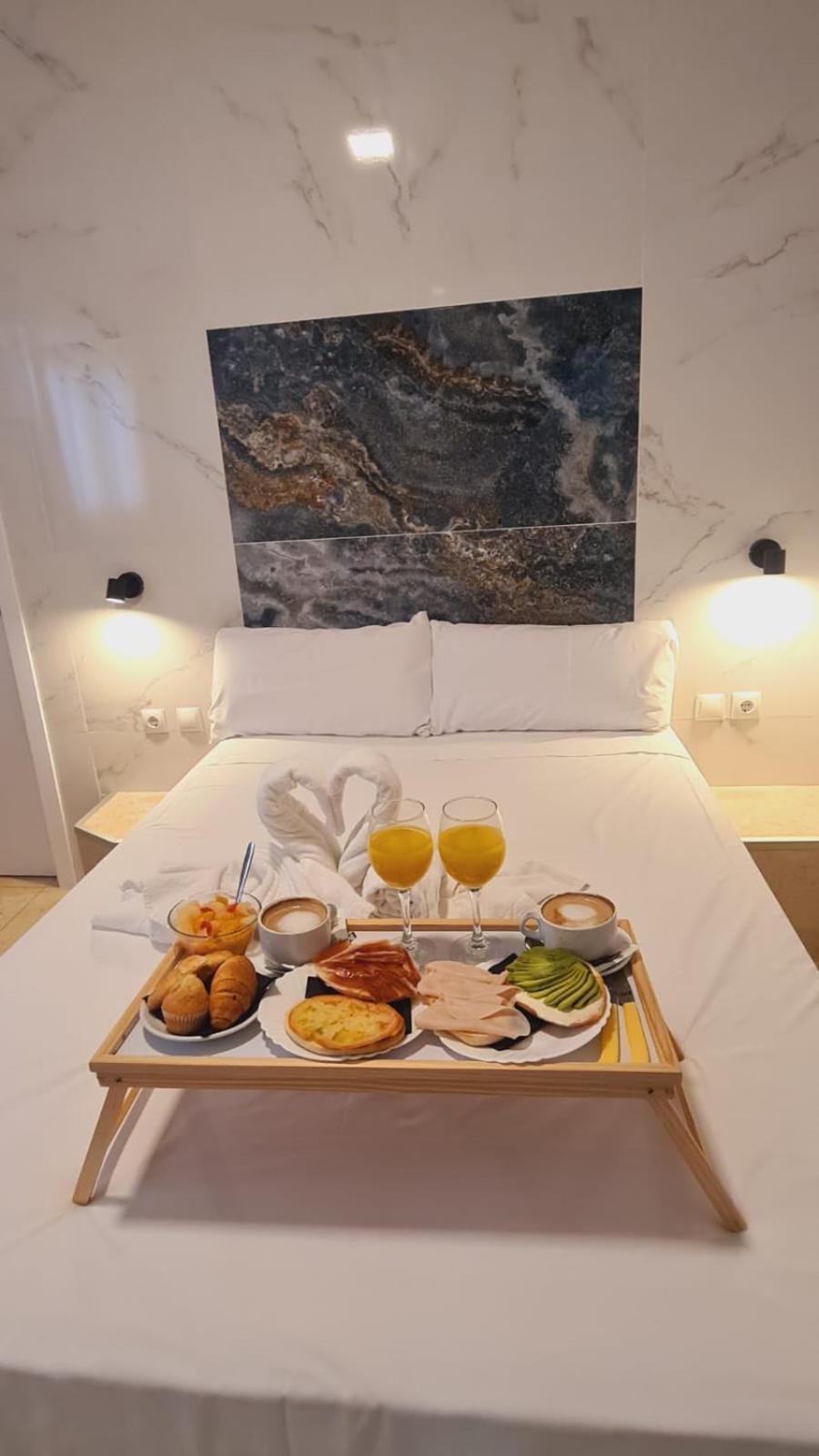 Hostal Avenida Andalucia - Solo Adultos Seville Luaran gambar