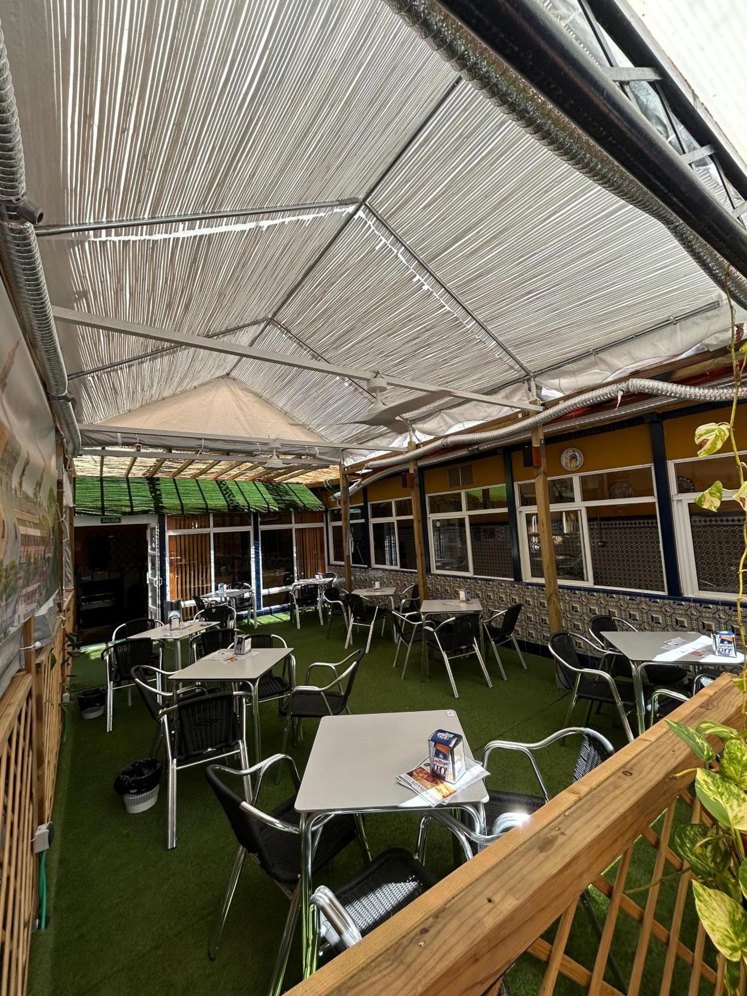 Hostal Avenida Andalucia - Solo Adultos Seville Luaran gambar