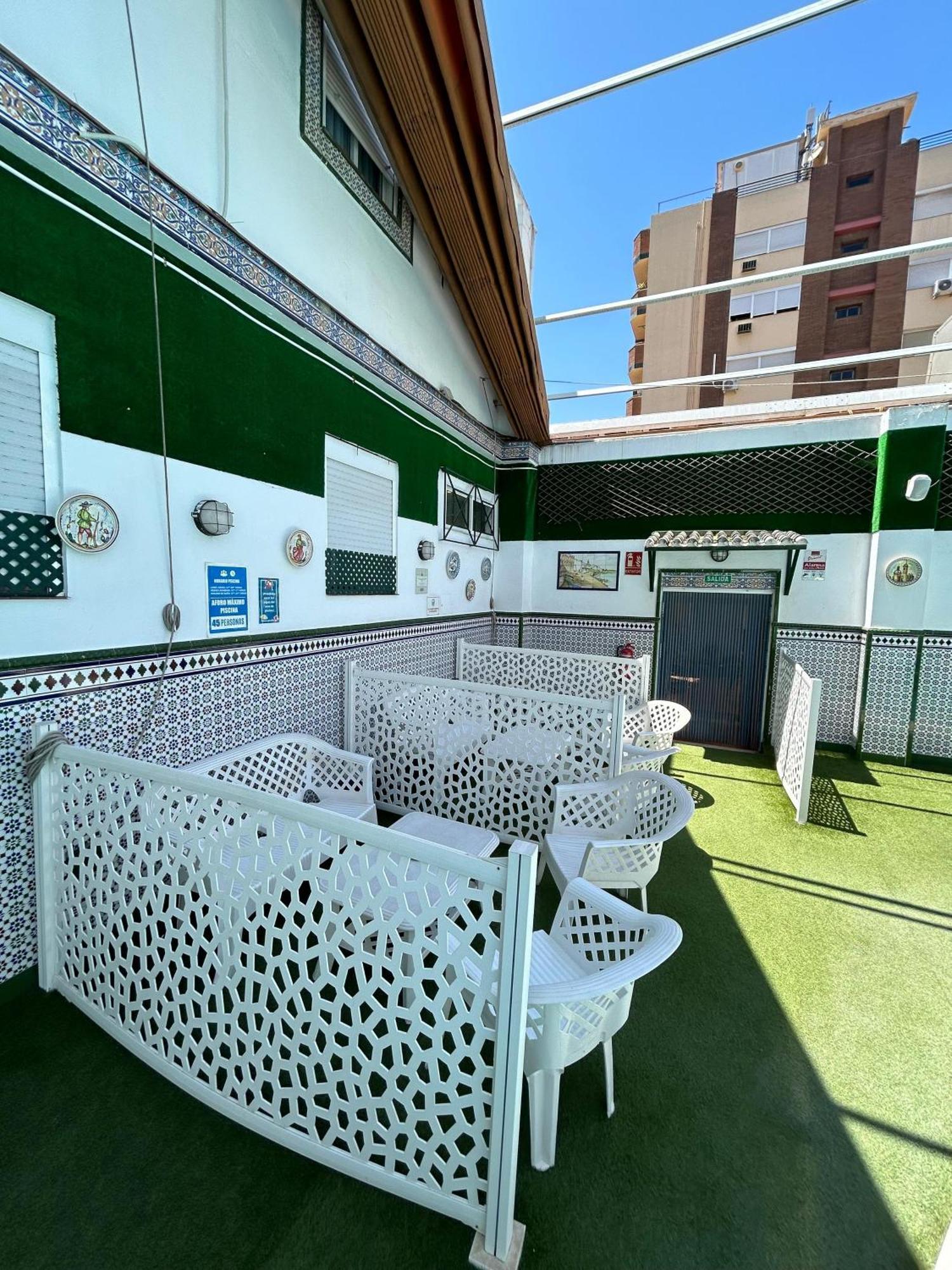 Hostal Avenida Andalucia - Solo Adultos Seville Luaran gambar