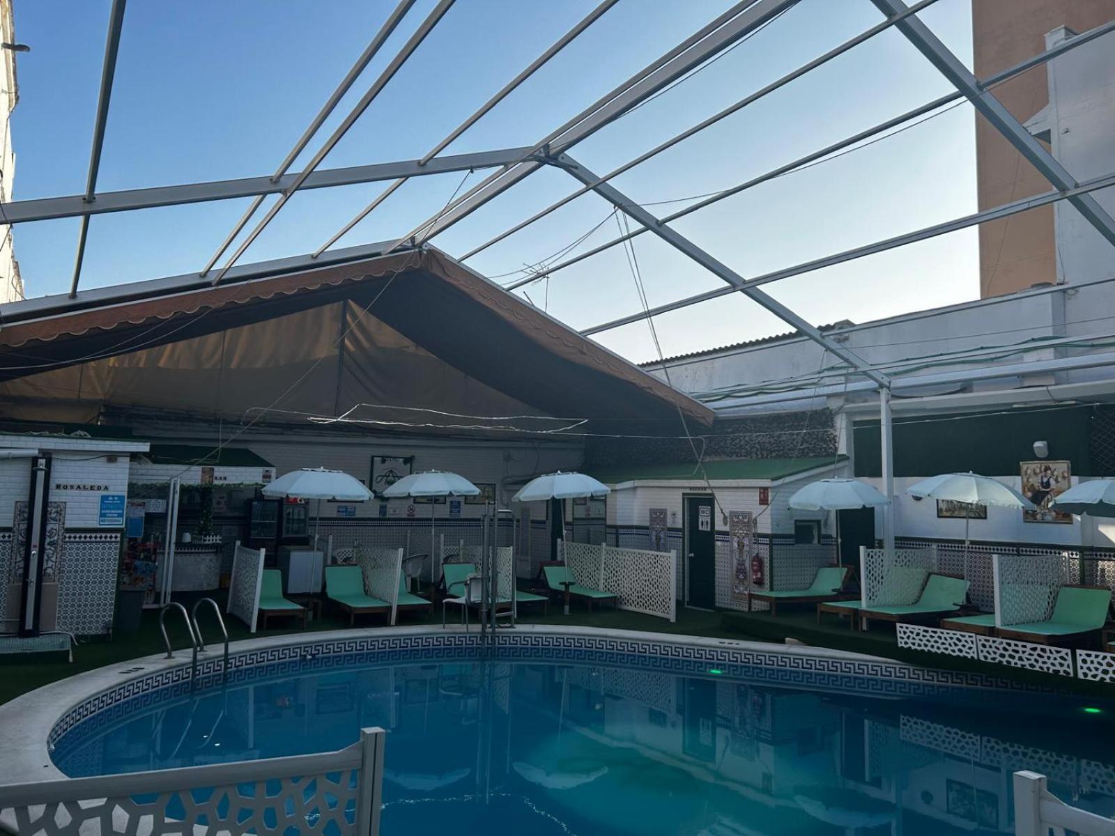 Hostal Avenida Andalucia - Solo Adultos Seville Luaran gambar